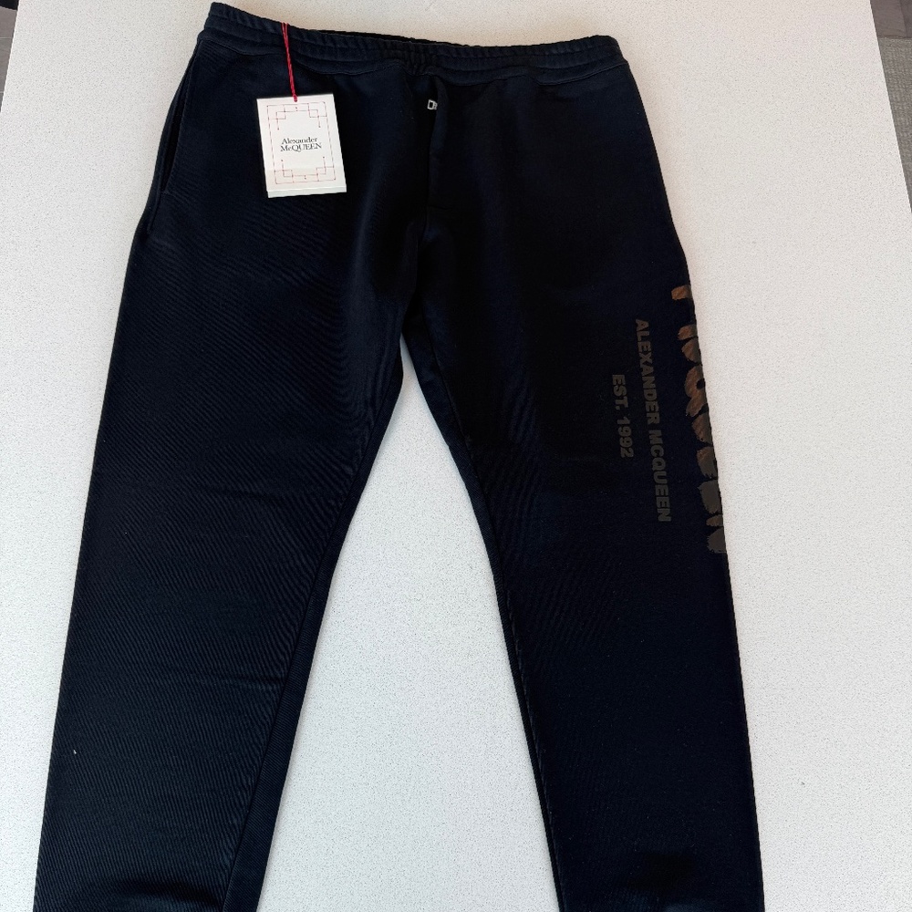 Alexander McQueen - BRAND NEW - logo - name print sweat pants